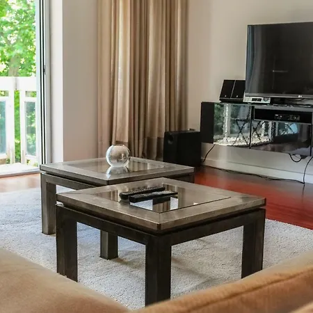 شقة Apartamento Do Parque إسبِنو